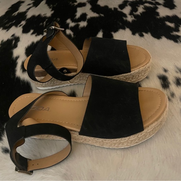 Soda sandals - Picture 1 of 1